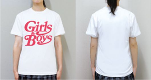 胸元に1色でプリントした白Tシャツの前面と無地の背面