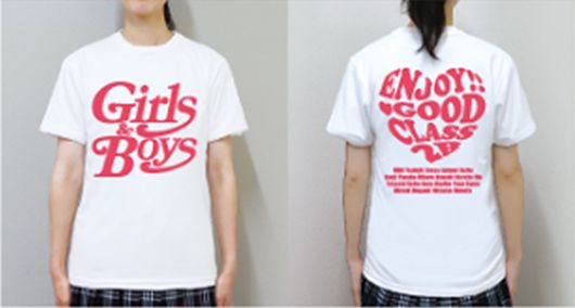 胸元に1色プリントした白Tシャツの前面と背中に1色デザインを追加した白Tシャツの背面